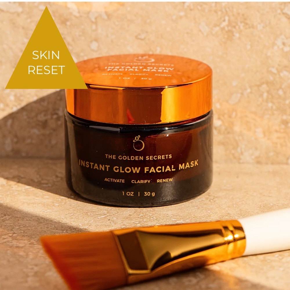 New the golden secrets instant glow mask face mask w brush $105